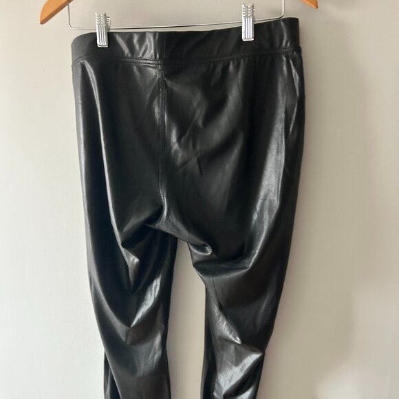 HUE faux-leather leggings Sz L - Picture 7 of 7